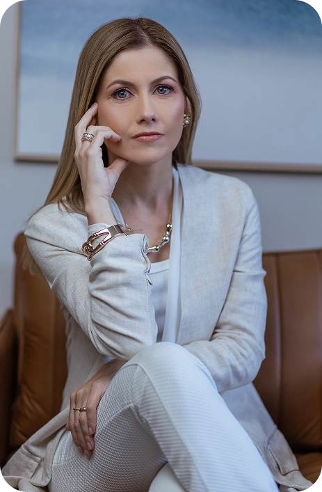 Dra. Juliana Matosinhos, neurologista, em seu consultório na Clínica Life